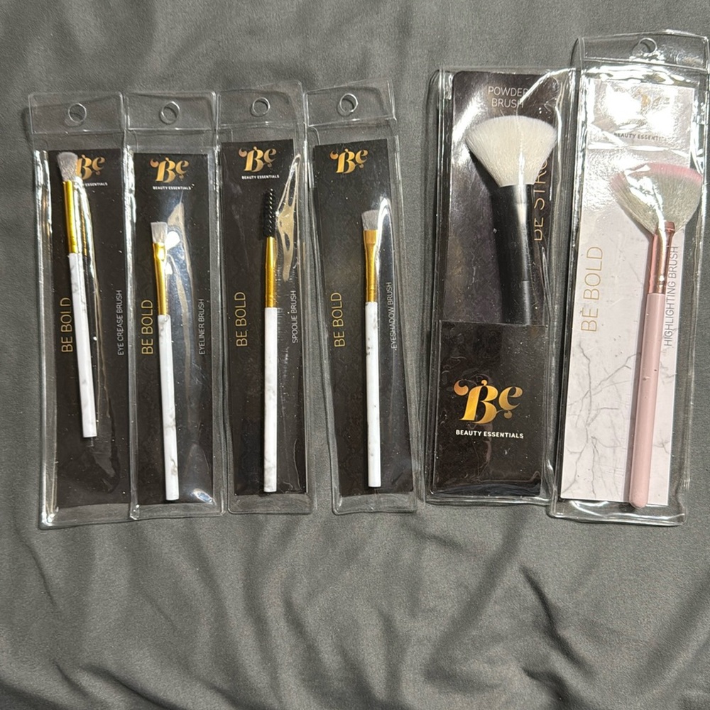 New set/6 makeup brushes